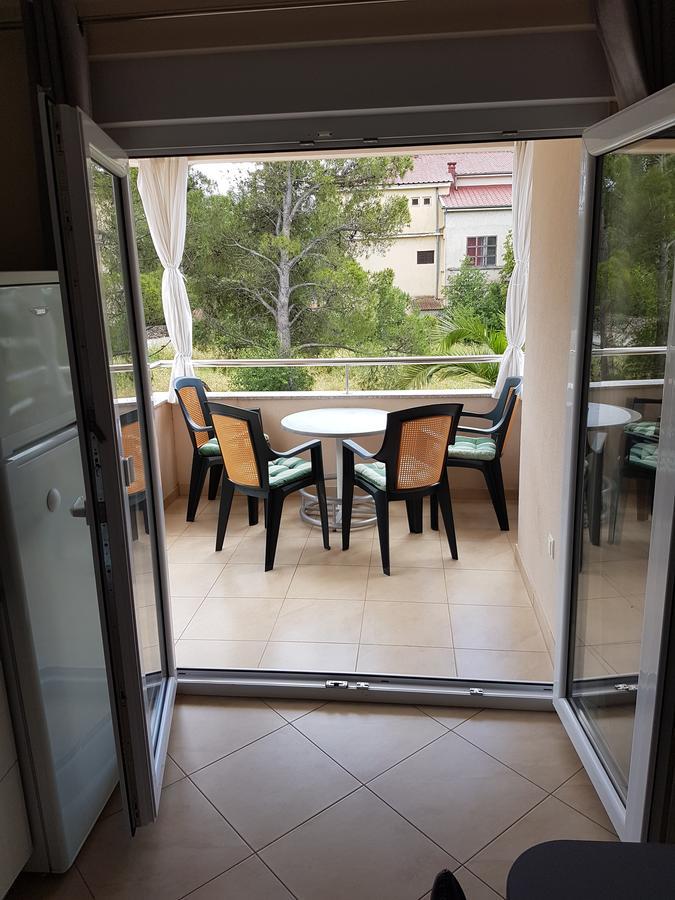 Apartman Branka Стариград-Пакленица Екстериор снимка