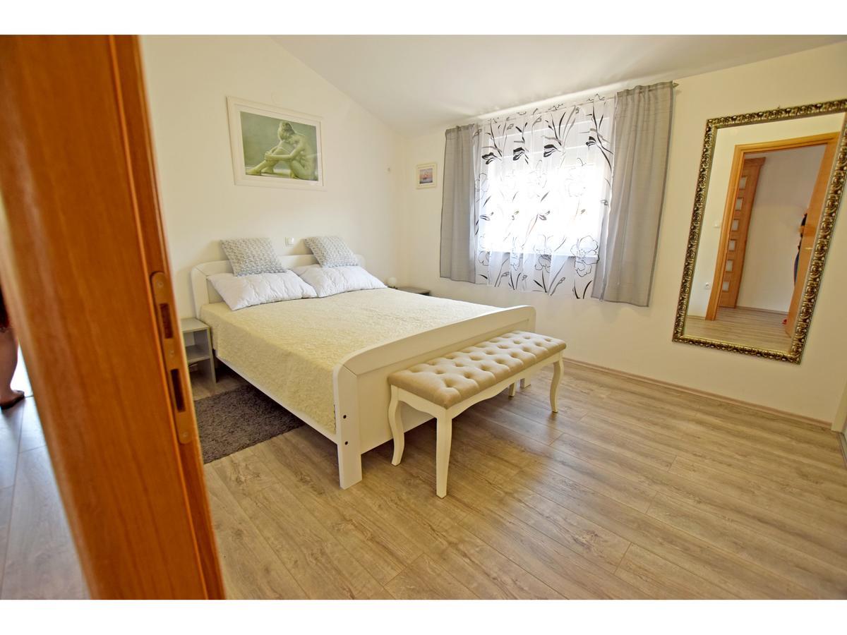 Apartman Branka Стариград-Пакленица Екстериор снимка